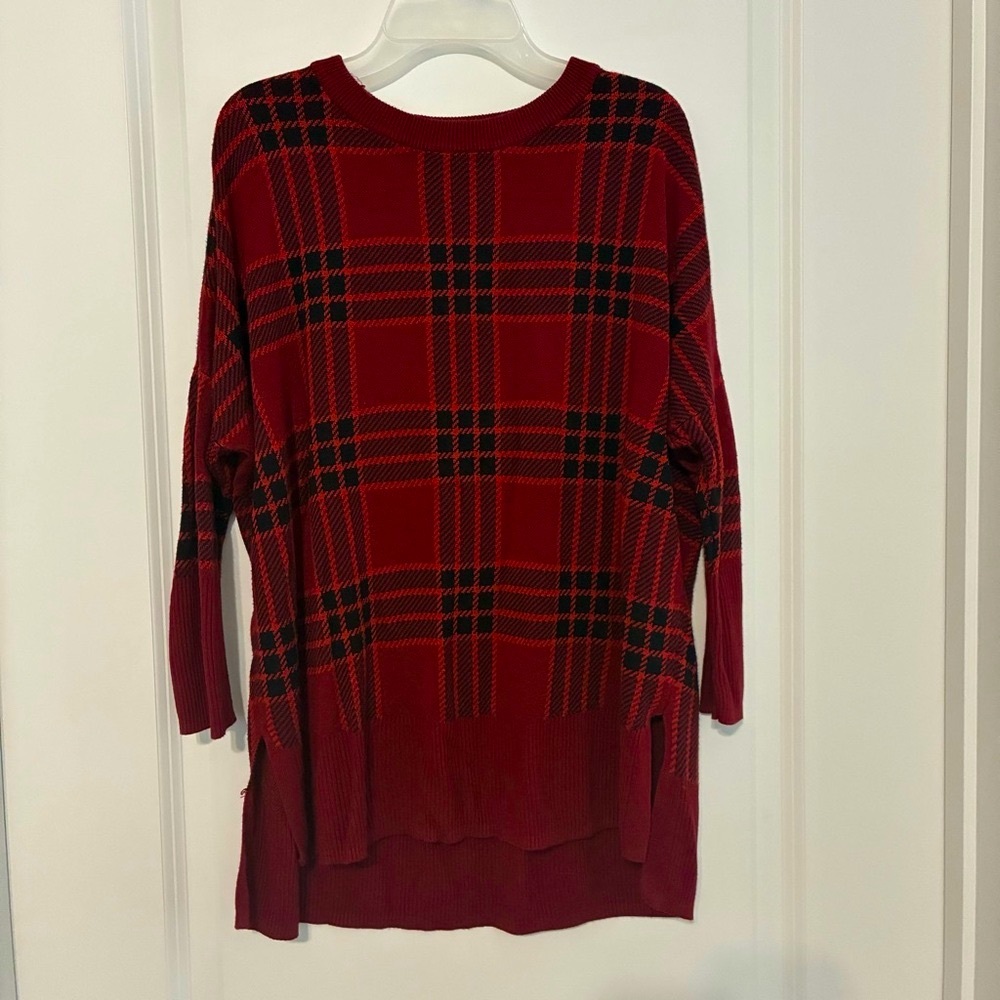 Wonderly Deep Red and Black Plaid Knit Oversized Top Womens’ size Small